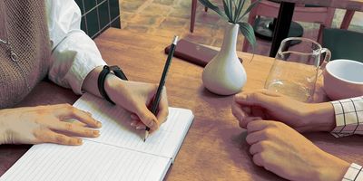 How to write a cracking website brief (8 step guide)